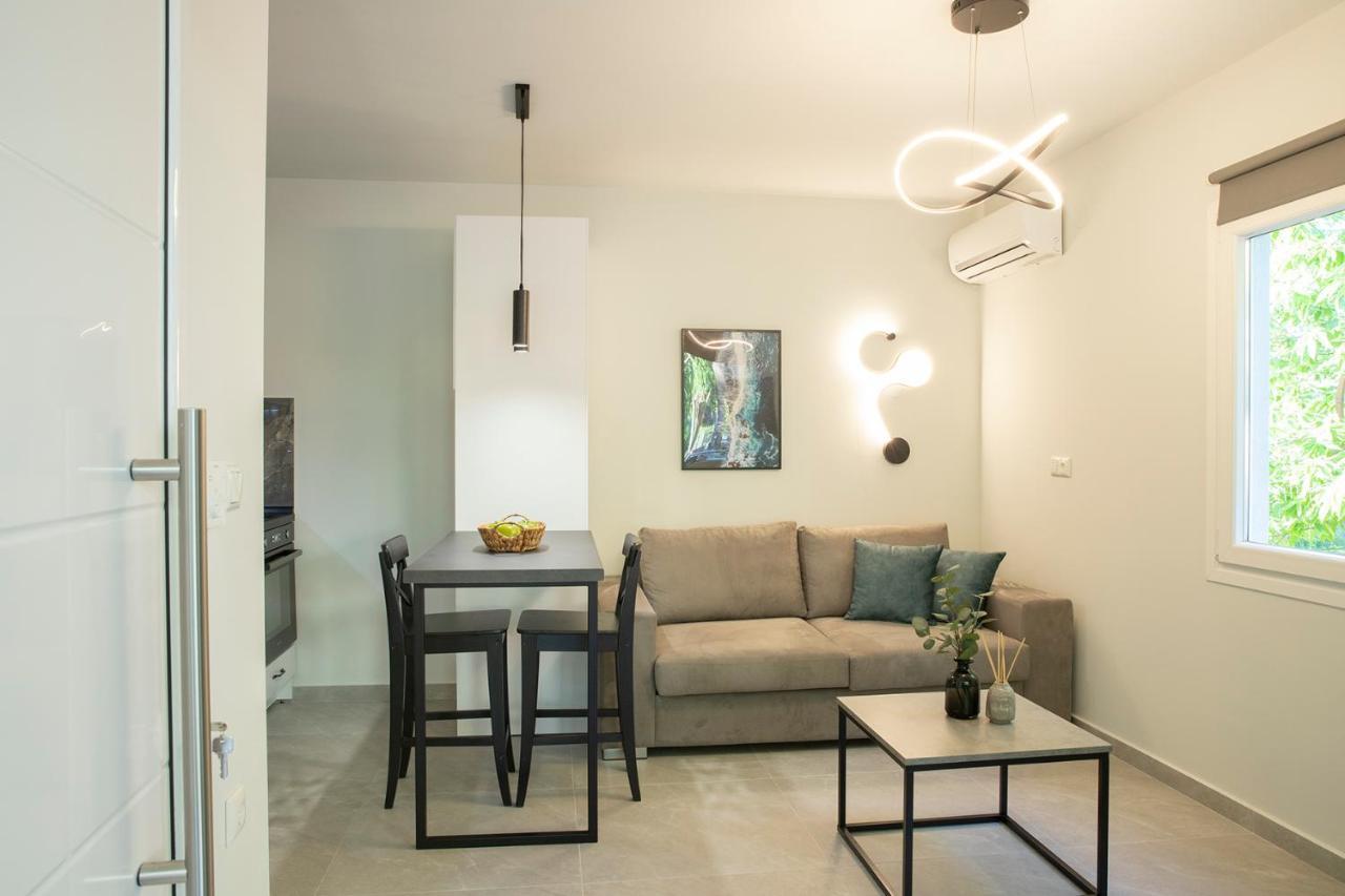 Appartamento Elena Luxury Living Paralía Skotínis Esterno foto