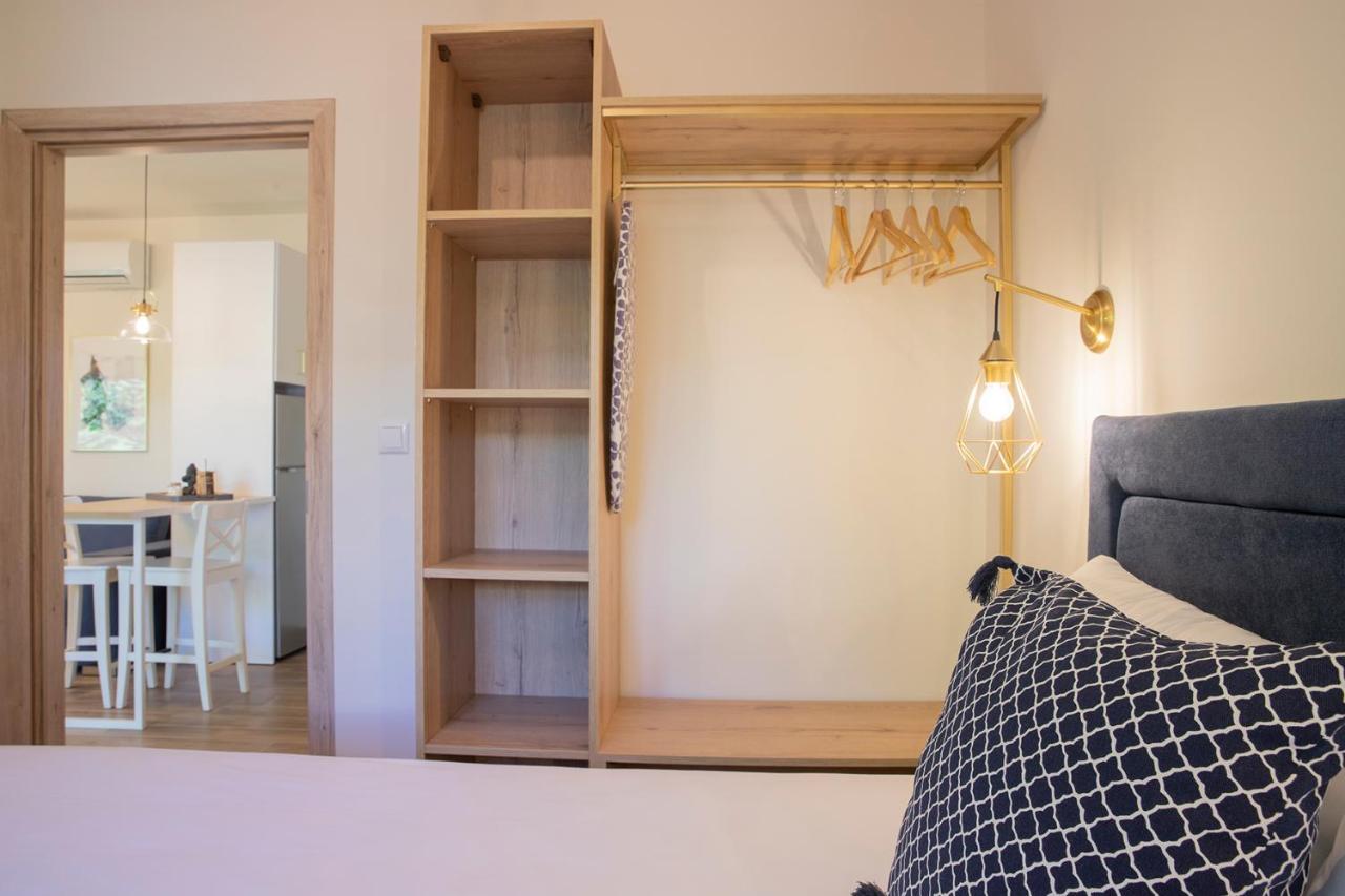 Appartamento Elena Luxury Living Paralía Skotínis Esterno foto