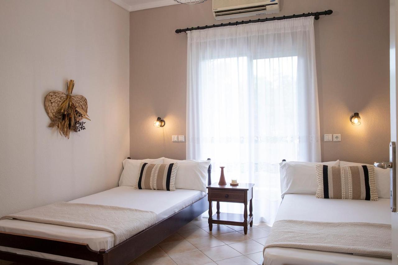 Appartamento Elena Luxury Living Paralía Skotínis Esterno foto