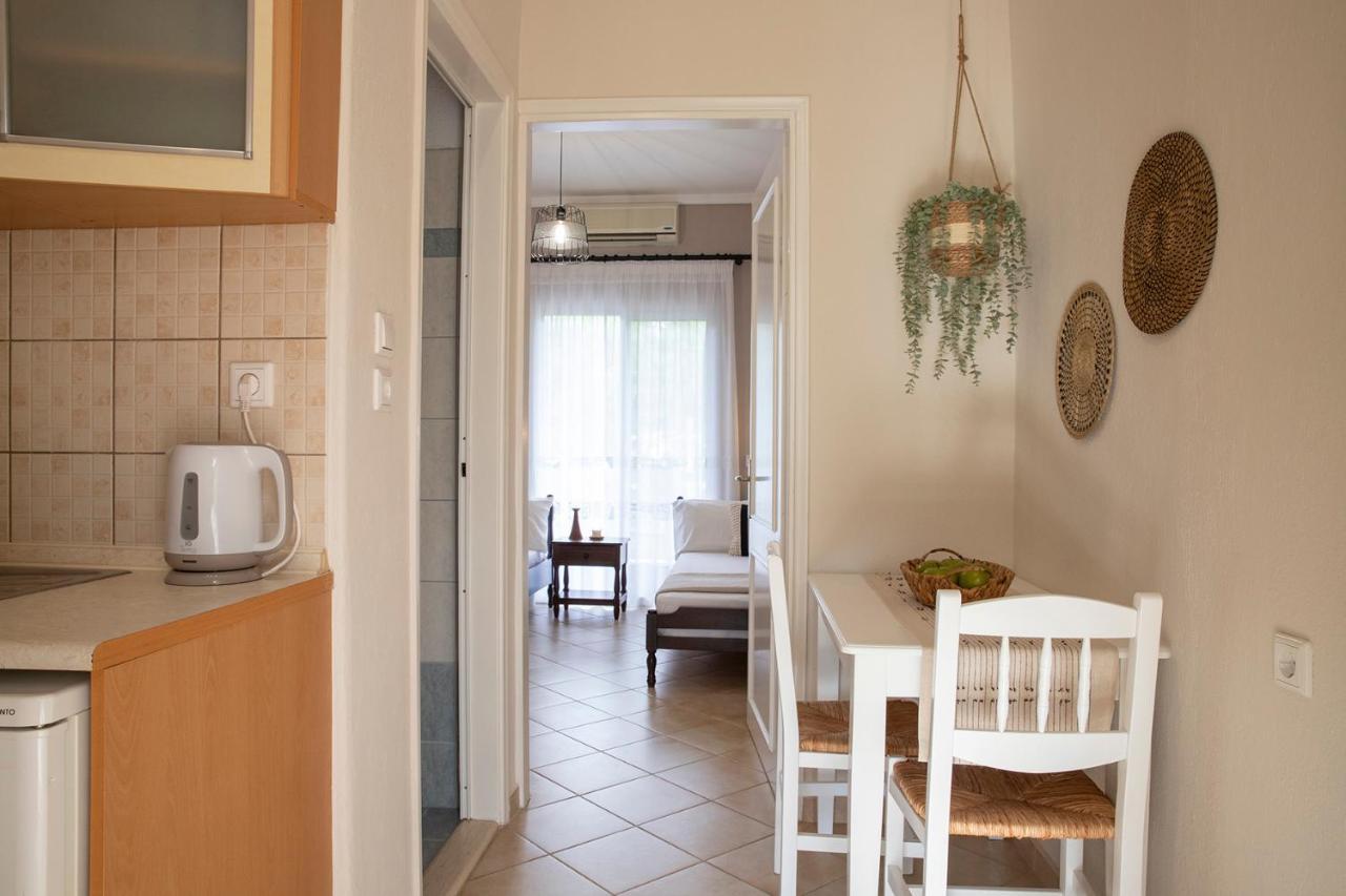 Appartamento Elena Luxury Living Paralía Skotínis Esterno foto