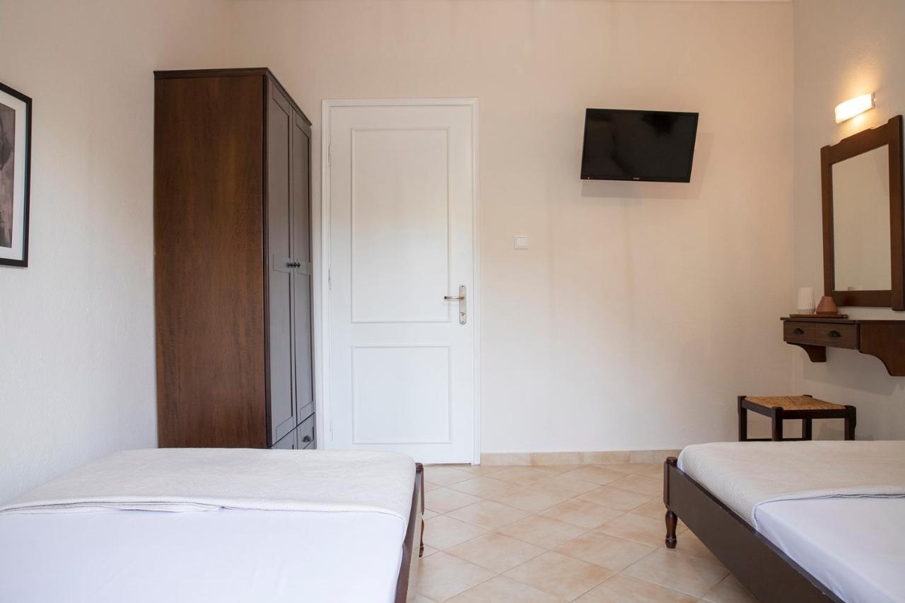 Appartamento Elena Luxury Living Paralía Skotínis Esterno foto