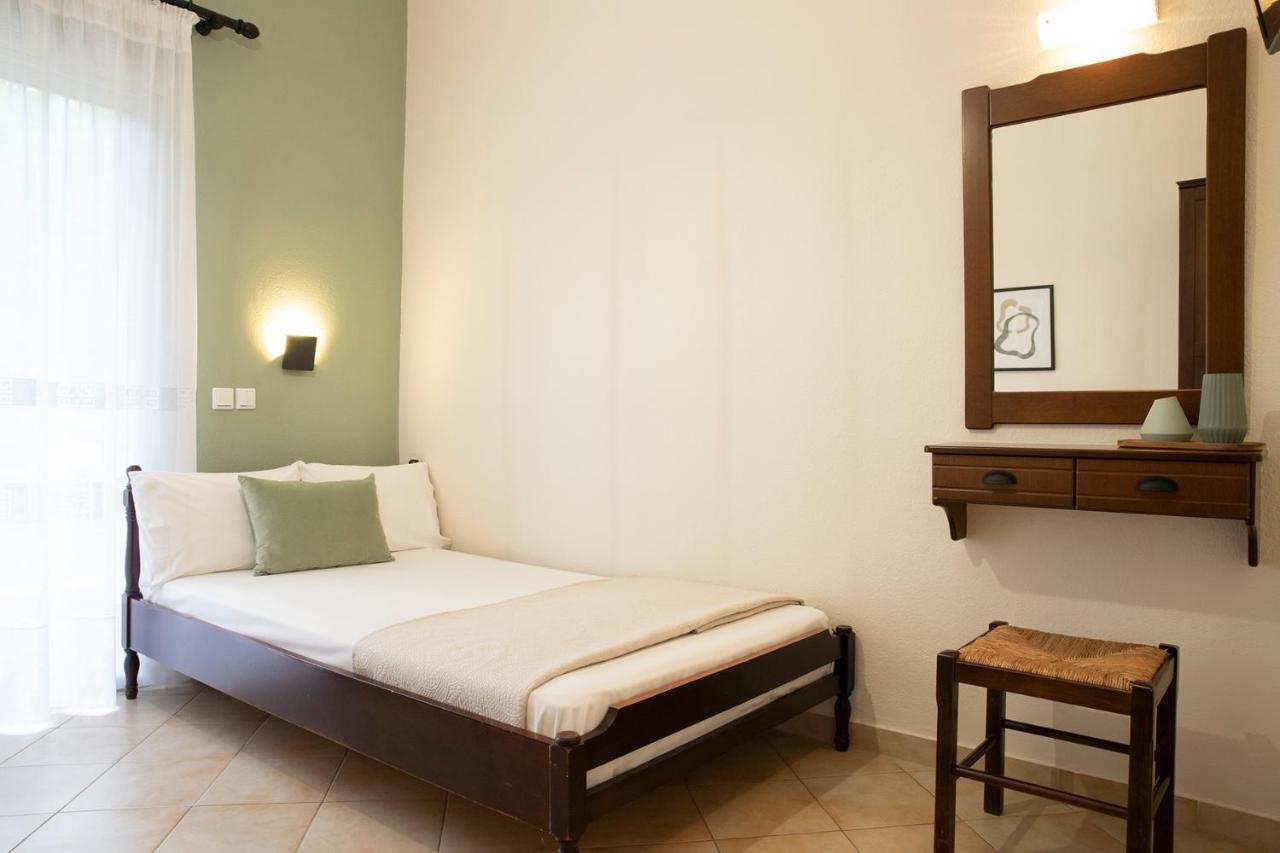 Appartamento Elena Luxury Living Paralía Skotínis Esterno foto