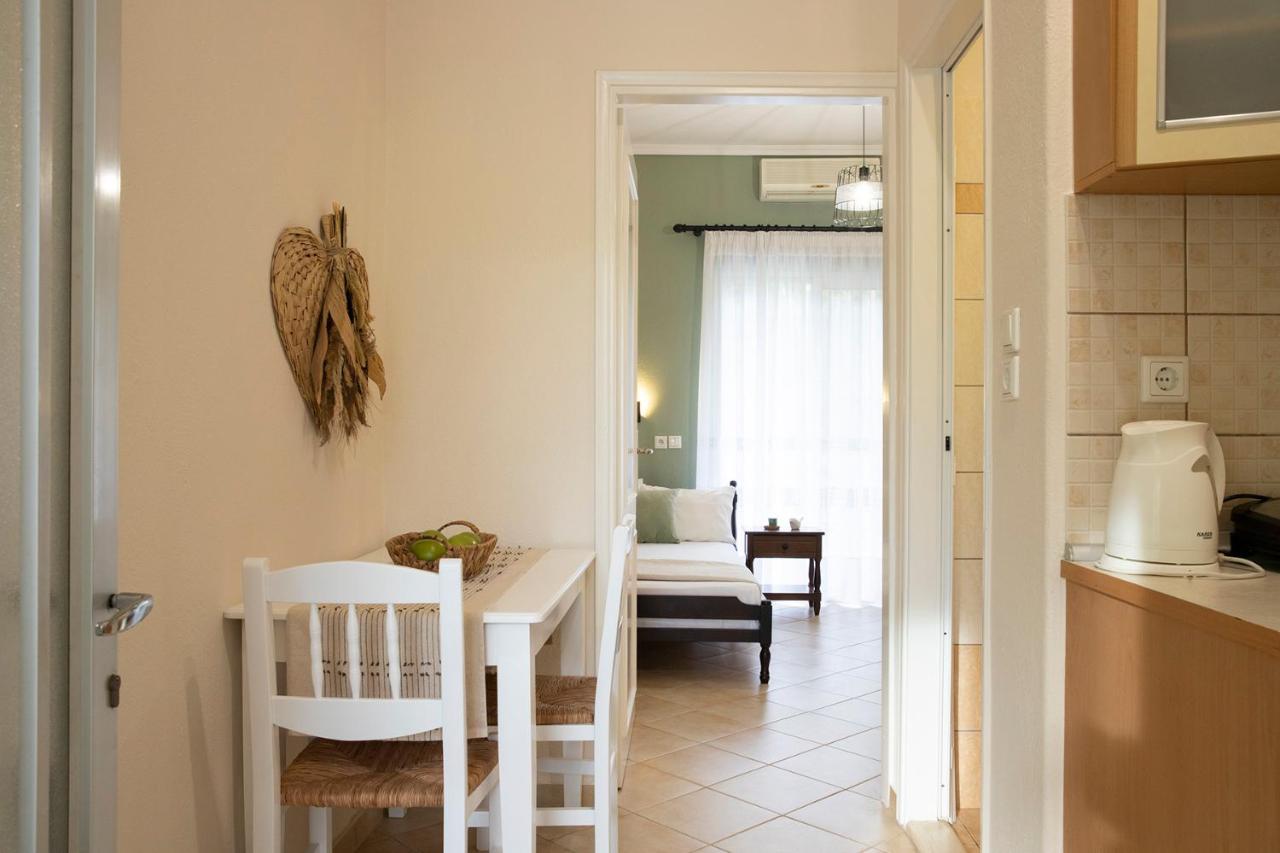 Appartamento Elena Luxury Living Paralía Skotínis Esterno foto