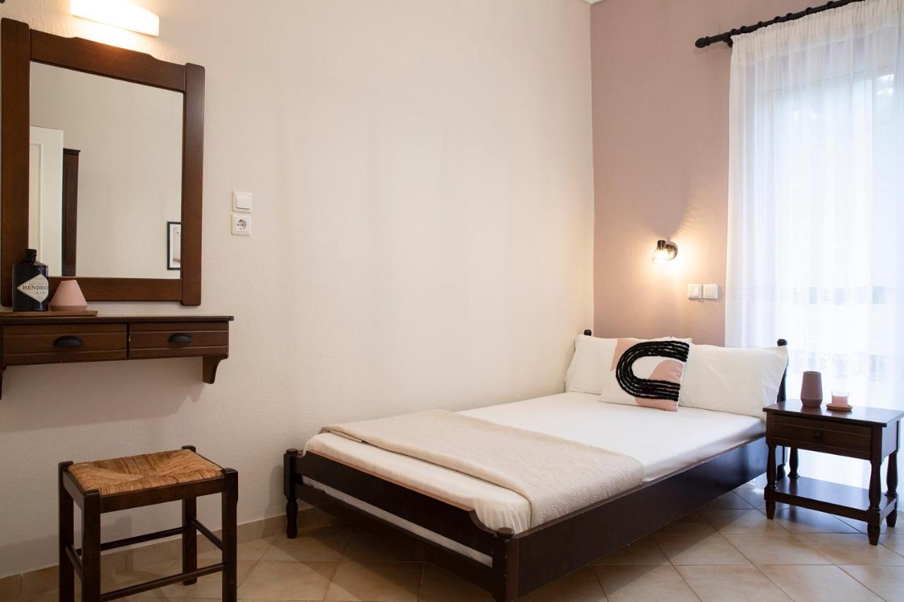 Appartamento Elena Luxury Living Paralía Skotínis Esterno foto